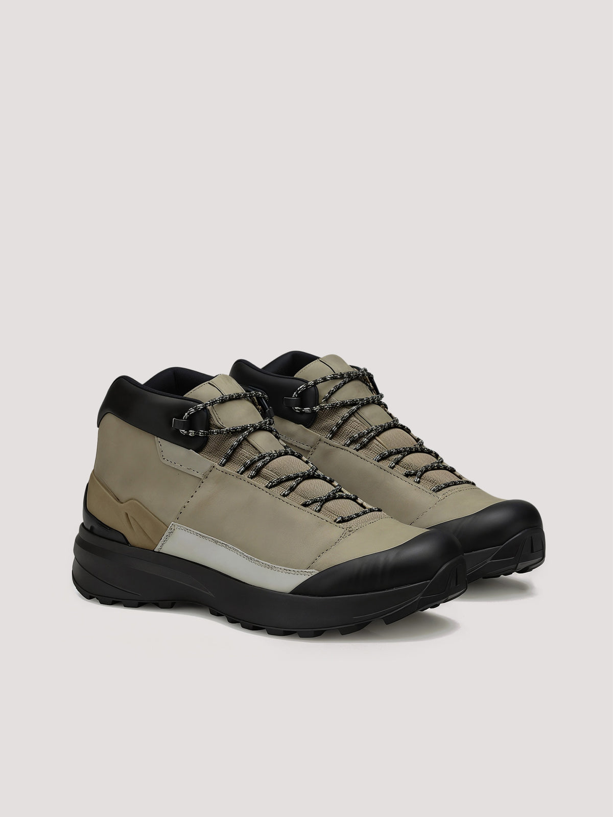 Mid Hiking Boot